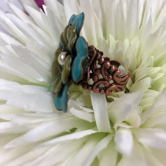 Enamel Turquoise & Green Flower Pop Ring w/ Pearl - Picture 2 of 4